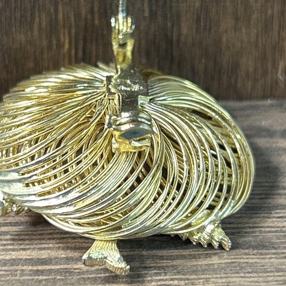 Vintage Bird Nest & Eggs Brooch Pin Gold Tone Wire 3 Pearl Eggs 1 1/2” - Picture 4 of 6